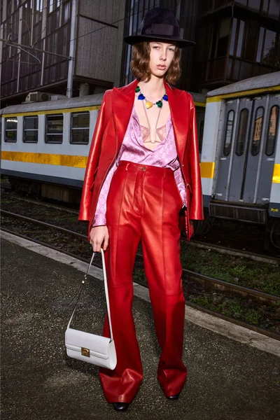 Look 52